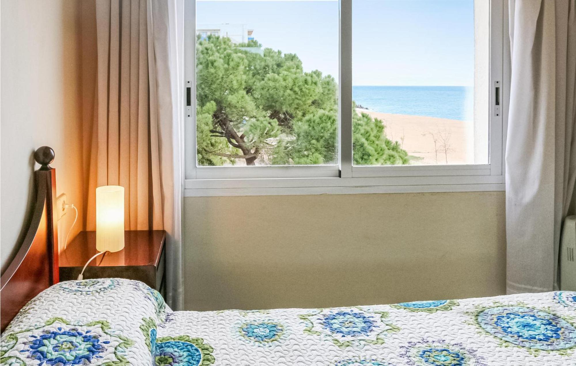 Awesome Apartment In Santa Susanna With Kitchen Luaran gambar