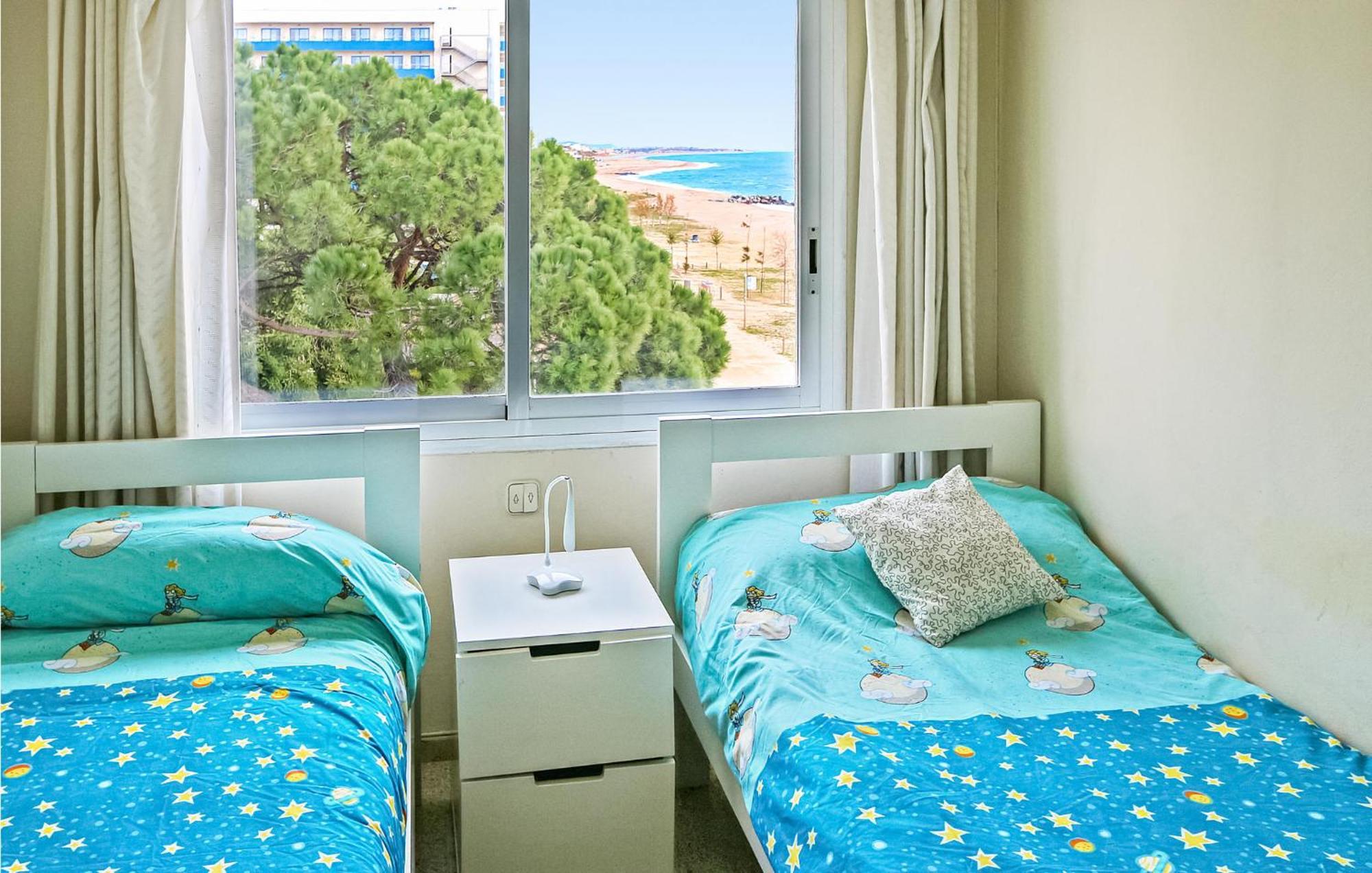 Awesome Apartment In Santa Susanna With Kitchen Luaran gambar